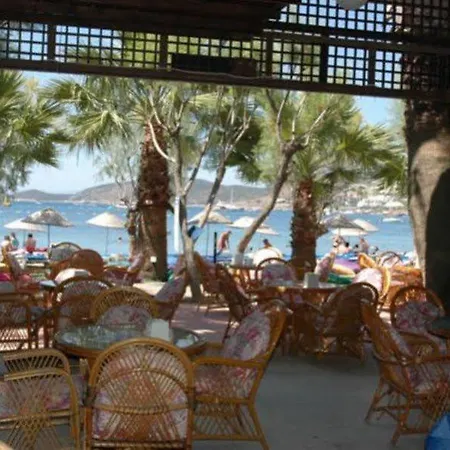 Sami Plaza Hotel 2*